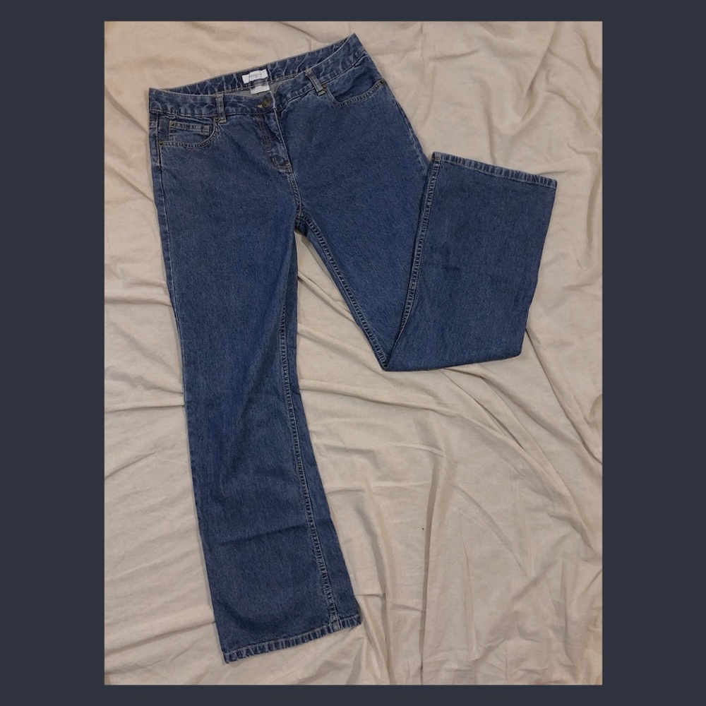 Van Heusen High-Waisted Boot Cut Stretch Jeans
